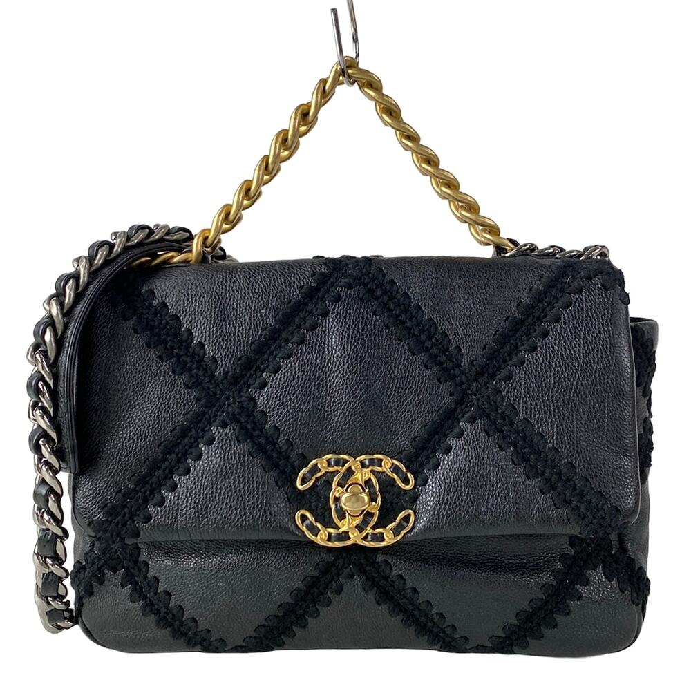 Chanel 19 Shoulder Bag AS1160